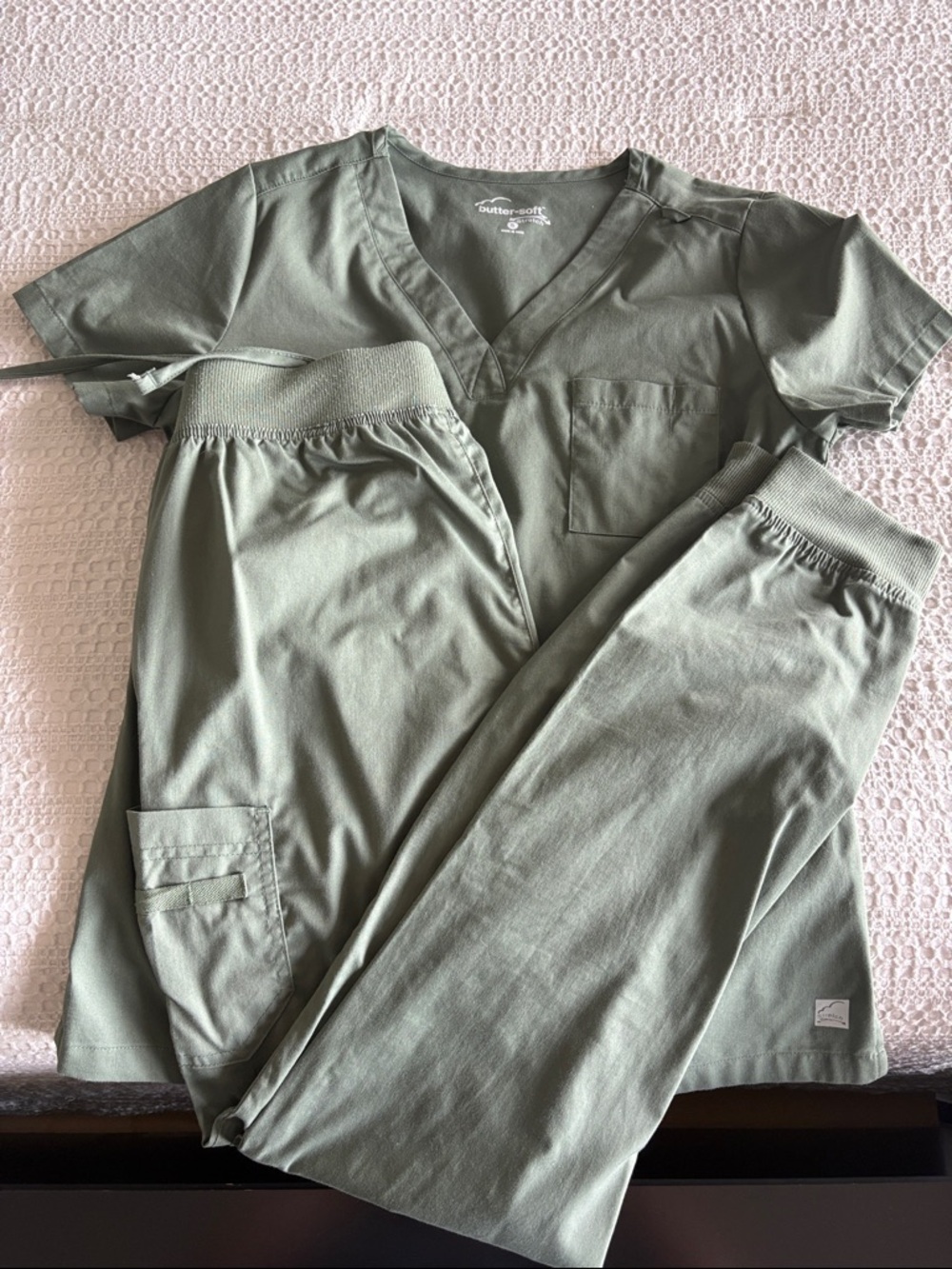 ButterSoft Stretch Women's Olive Green Scrub Set - Top & Pants